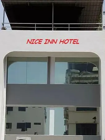 Nice Inn 乔治敦 0*,